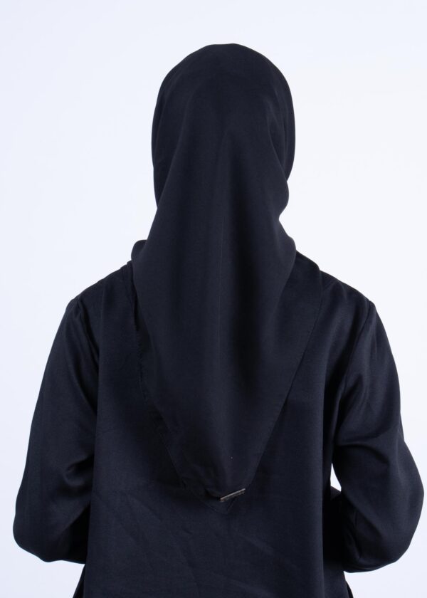 Raven Hijab – Black – Kerudung Segi Empat Bahan Adem Dengan Pita