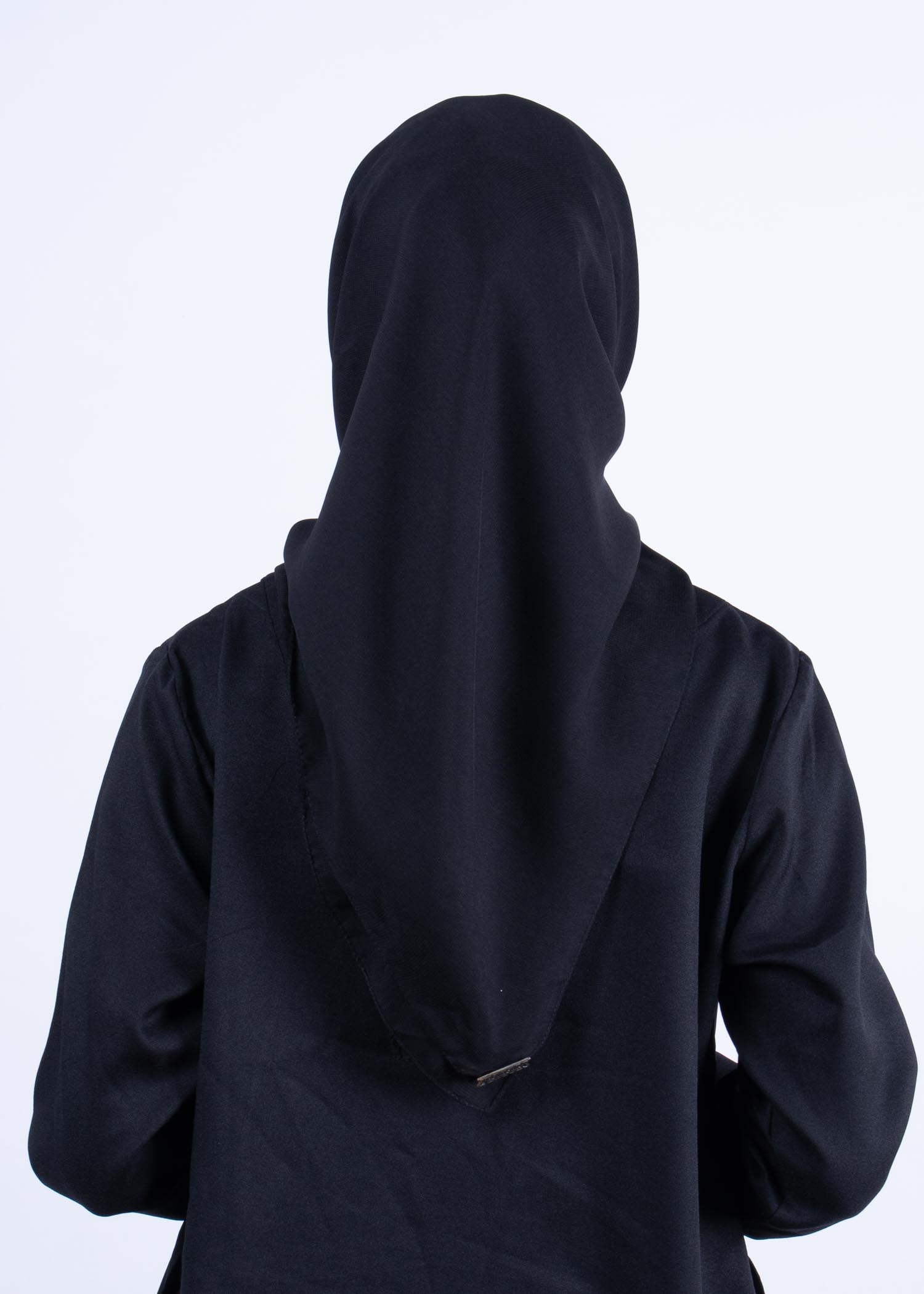 Raven Hijab – Black – Kerudung Segi Empat Bahan Adem Dengan Pita