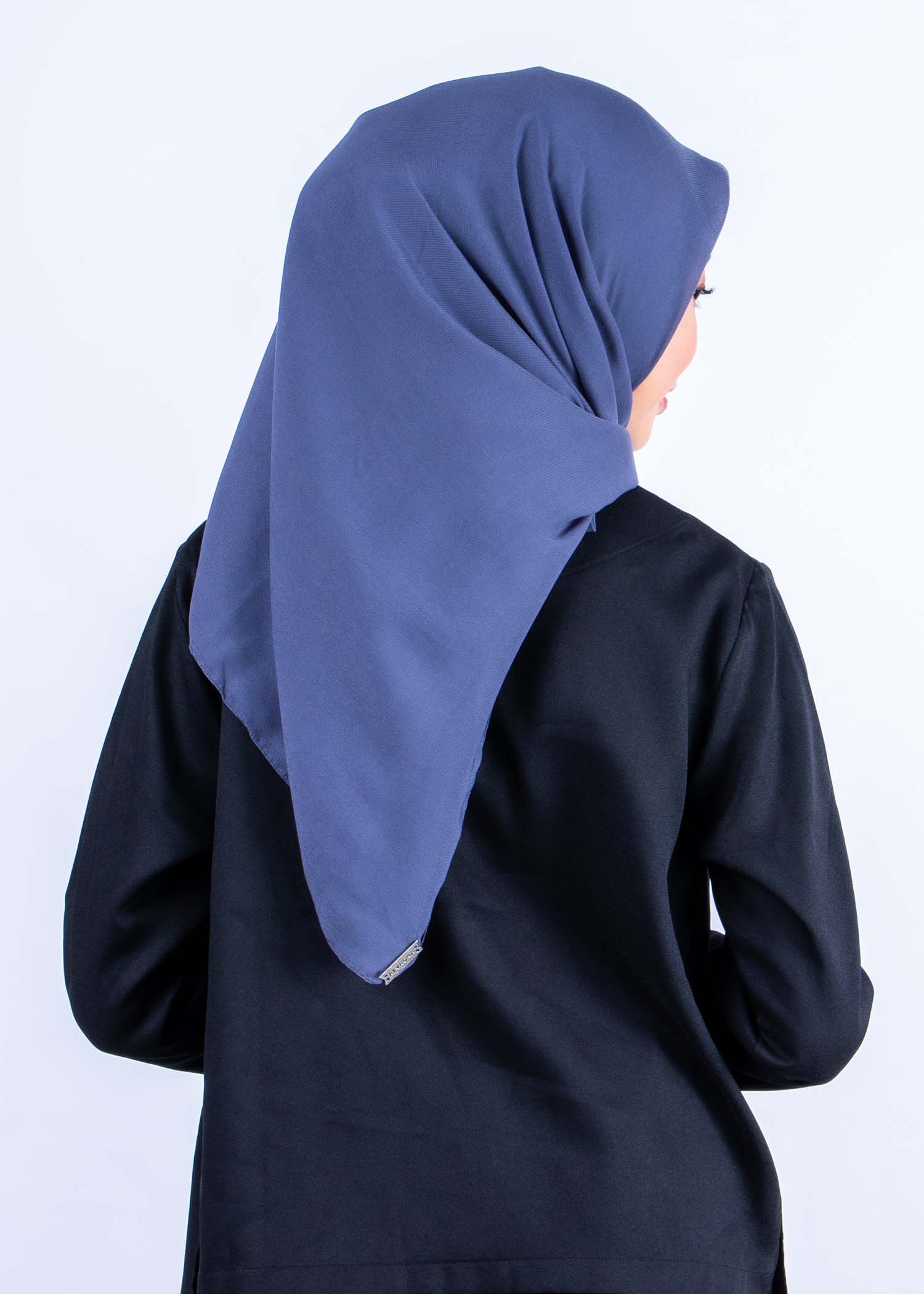 Revrona-Mazaya-Dark-Gray-3 Raven Hijab – Blue Grey – Kerudung Segi Empat Bahan Adem Dengan Pita
