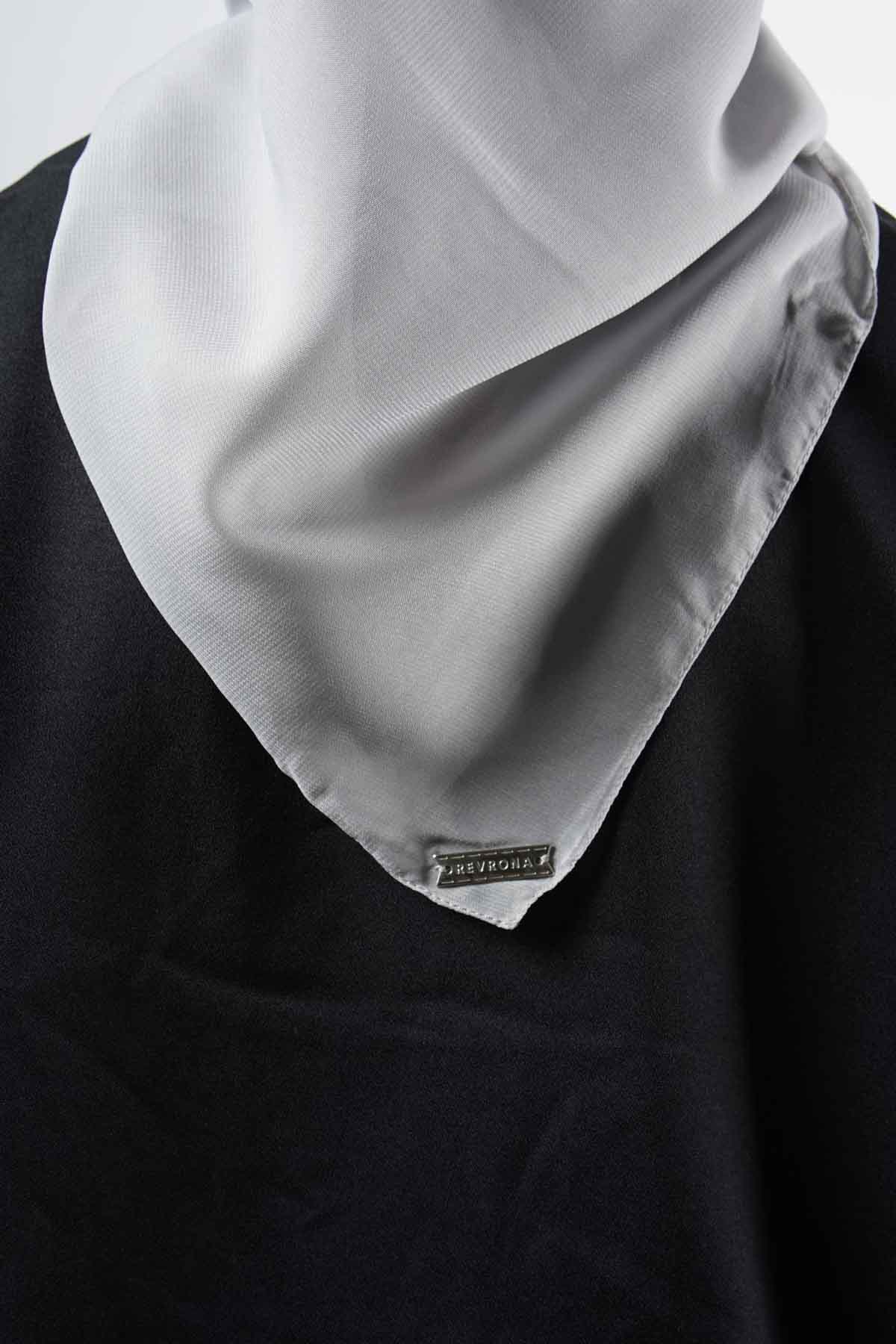 Raven Hijab – Light Grey – Kerudung Segi Empat Bahan Adem Dengan Pita